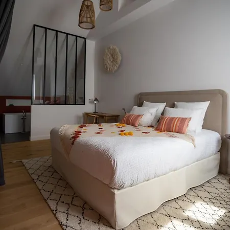 Apartmán Krafft, Centre Ville, Climatise, Baignoire Double - La Cle Des Sacres