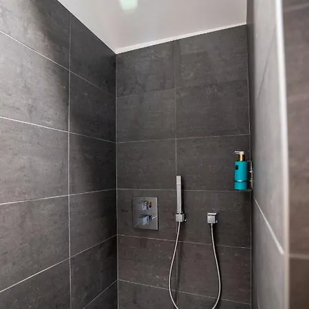 Appartamento Krafft, Centre Ville, Climatisé, Baignoire Double - La Clé Des Sacres *